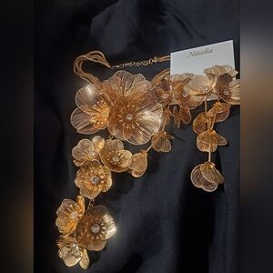 Natasha Gold Flower Neckles And Earing Set